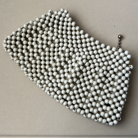 60s White Beaded Coin Purse - Picture 2 of 5